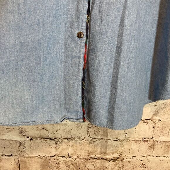 Vintage Talbots Top Womens Large Chambray Blue Button Up Embroidered Dog Cotton - Picture 9 of 12
